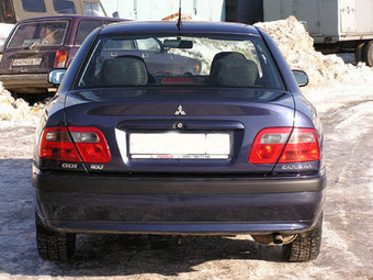 2002 Mitsubishi Carisma Pictures