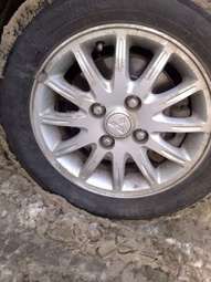 2002 Mitsubishi Carisma Photos