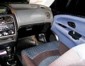 2002 Mitsubishi Carisma Wallpapers