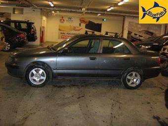 2002 Mitsubishi Carisma Pictures