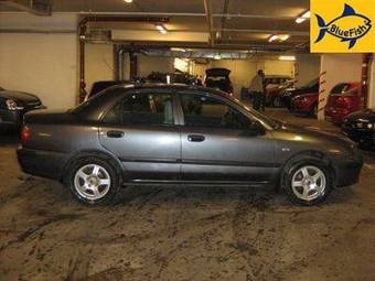 2002 Mitsubishi Carisma Pics