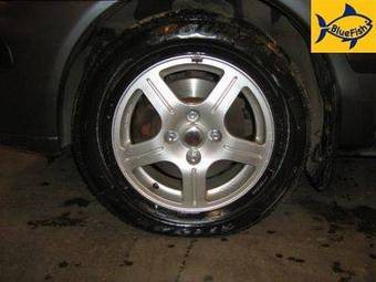 2002 Mitsubishi Carisma Pictures