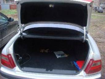 2002 Mitsubishi Carisma Pictures