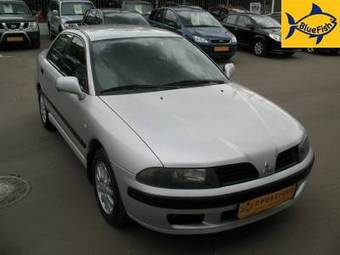 2002 Mitsubishi Carisma Images