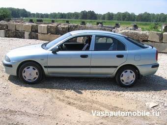 2002 Mitsubishi Carisma Pictures