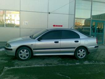 2002 Mitsubishi Carisma Images