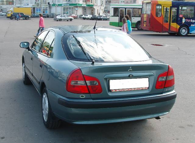 2003 Mitsubishi Carisma