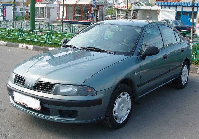 2003 Mitsubishi Carisma