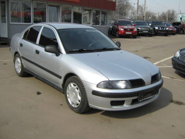 2003 Mitsubishi Carisma