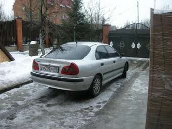 2003 Mitsubishi Carisma Pictures