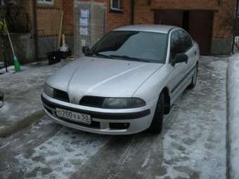 2003 Mitsubishi Carisma Pictures