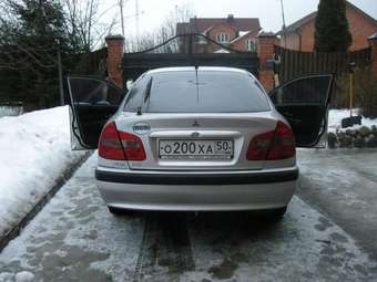 2003 Mitsubishi Carisma Photos