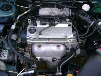 2003 Mitsubishi Carisma Images