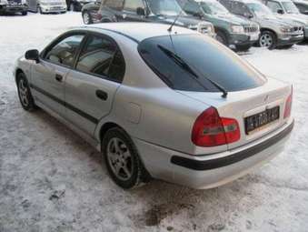 2003 Mitsubishi Carisma Images