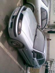 2003 Mitsubishi Carisma Pictures