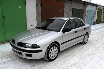 2003 Mitsubishi Carisma Images