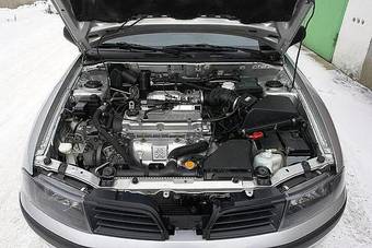 2003 Mitsubishi Carisma Pictures