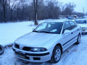 2003 Mitsubishi Carisma Photos