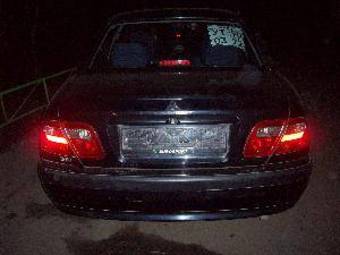 2003 Mitsubishi Carisma Pictures