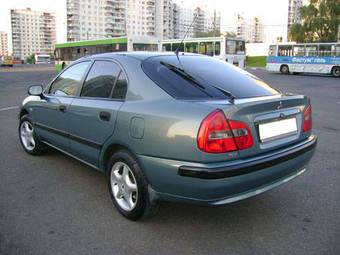 2003 Mitsubishi Carisma Images