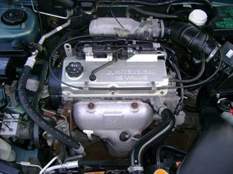 2003 Mitsubishi Carisma Pictures