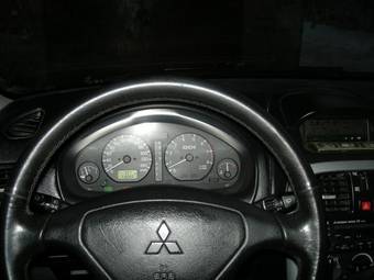 2003 Mitsubishi Carisma Photos