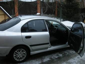 2003 Mitsubishi Carisma Wallpapers