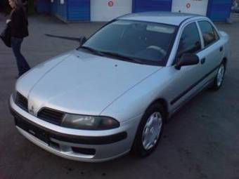 2003 Mitsubishi Carisma Photos