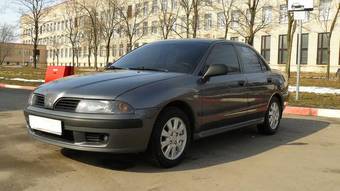 2003 Mitsubishi Carisma Photos