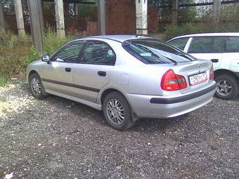 2003 Mitsubishi Carisma Photos