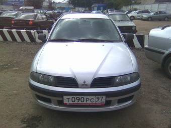 2003 Mitsubishi Carisma Photos