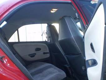 2003 Mitsubishi Carisma Images