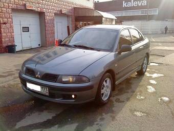 2003 Mitsubishi Carisma Photos