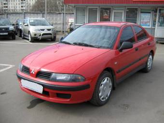 2003 Mitsubishi Carisma Photos