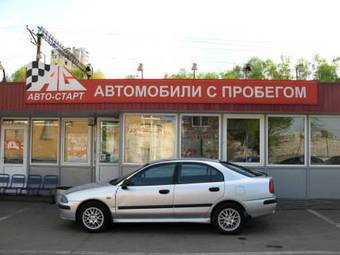 2003 Mitsubishi Carisma Pictures