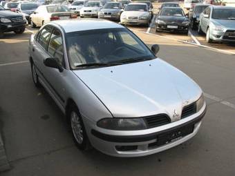 2003 Mitsubishi Carisma Pictures