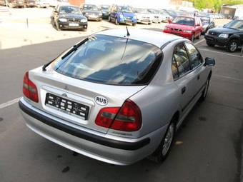 2003 Mitsubishi Carisma Photos