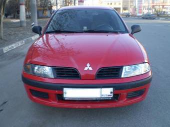 2003 Mitsubishi Carisma Pictures