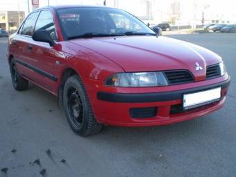 2003 Mitsubishi Carisma Photos