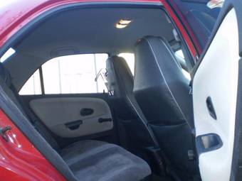 2003 Mitsubishi Carisma Images