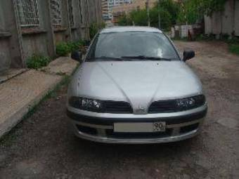 2003 Mitsubishi Carisma Pictures