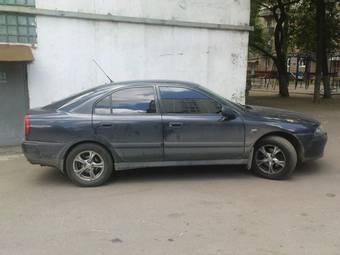 2003 Mitsubishi Carisma Images