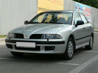 2003 Mitsubishi Carisma Photos