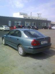 2003 Mitsubishi Carisma Pics