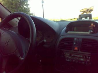 2003 Mitsubishi Carisma Photos