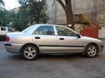 2003 Mitsubishi Carisma Wallpapers