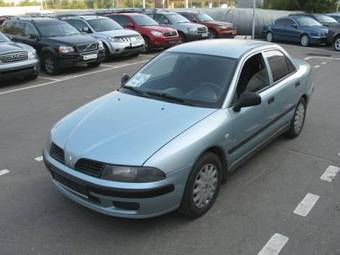 2003 Mitsubishi Carisma Images