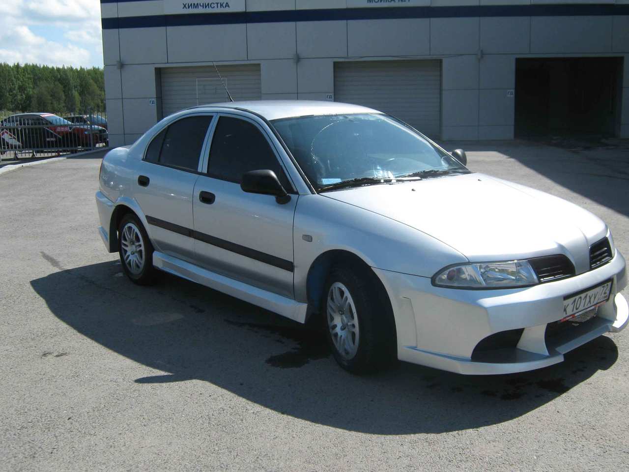 2004 Mitsubishi Carisma