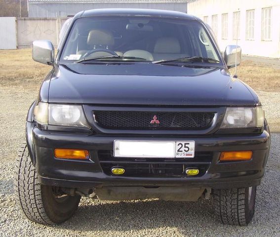 1996 Mitsubishi Challenger