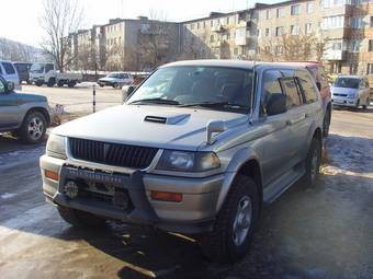 1996 Mitsubishi Challenger Images